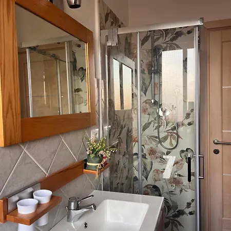 Ebo Oda ve Kahvaltı 4*