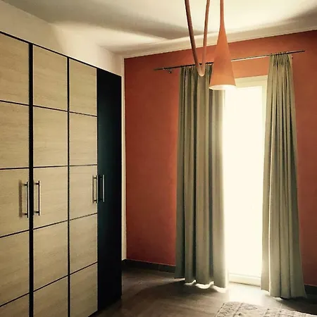 Oda ve Kahvaltı Ebo' Olbia